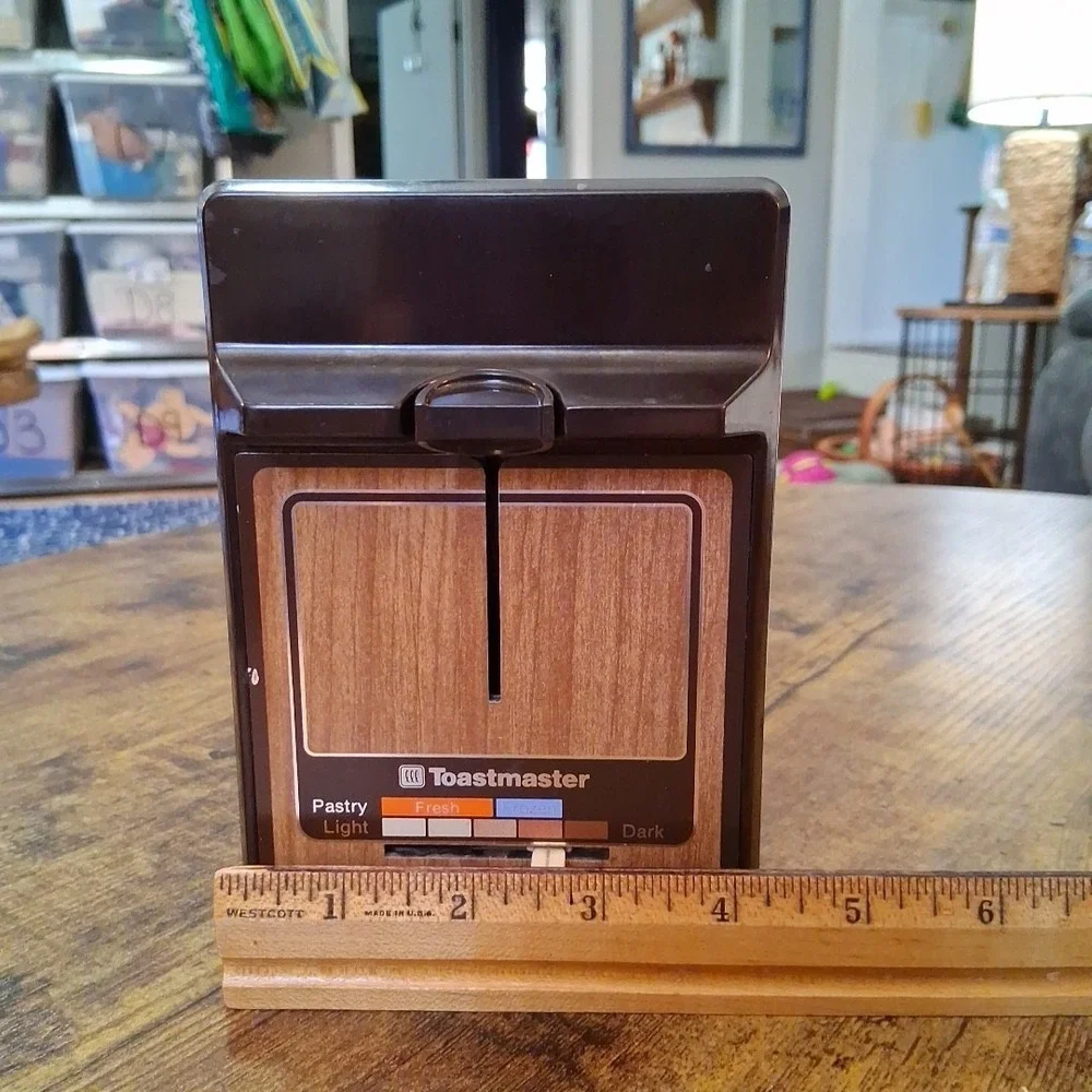 Vintage Toastmaster 2 Slice Pop-up Chrome Bread Toaster Model B706A TESTED WORKS